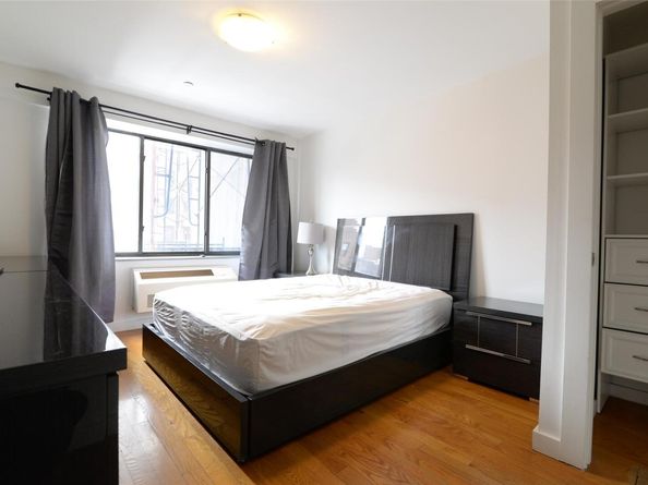 132-35 41st Road 5D, Flushing NY 11355