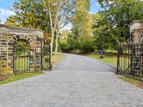 8 Langeloth Drive, Cortlandt Manor NY 10567