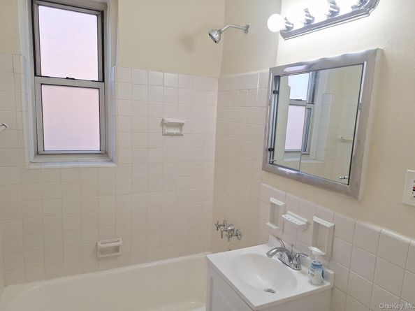 3475 Greystone Avenue 7E, Bronx NY 10463