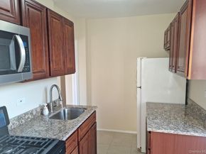 3475 Greystone Avenue 7E, Bronx NY 10463