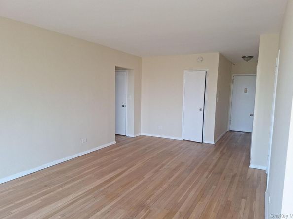 3475 Greystone Avenue 7E, Bronx NY 10463