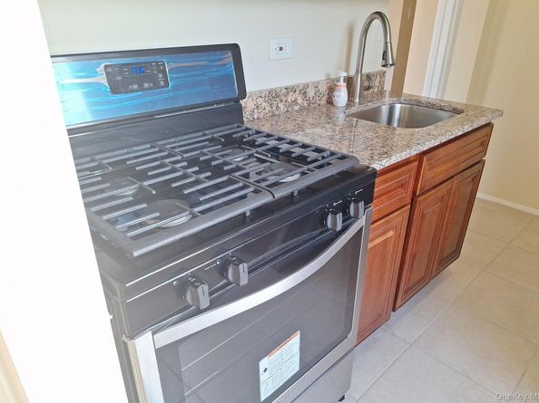 3475 Greystone Avenue 7E, Bronx NY 10463