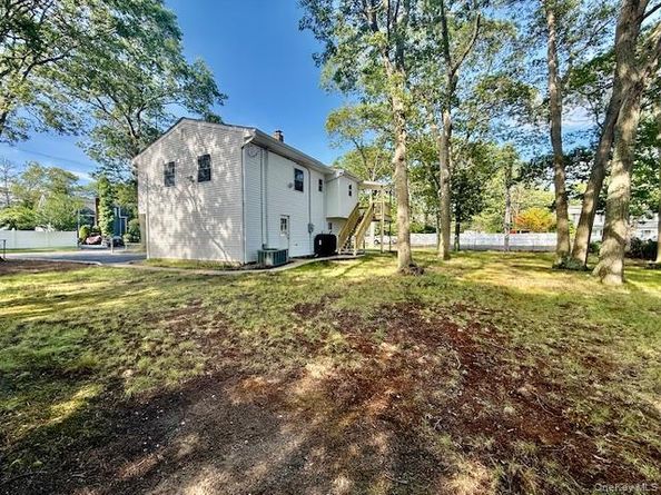 30 7th Street, Holbrook NY 11741