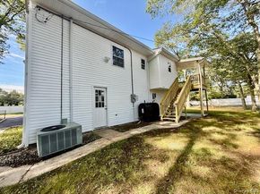 30 7th Street, Holbrook NY 11741