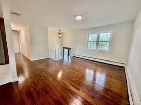 30 7th Street, Holbrook NY 11741