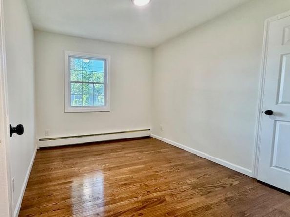 30 7th Street, Holbrook NY 11741
