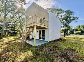 30 7th Street, Holbrook NY 11741