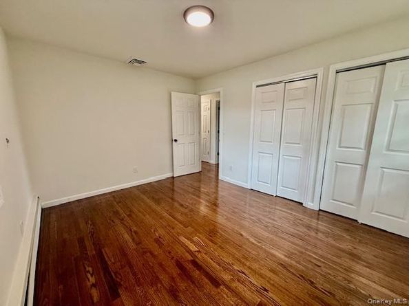 30 7th Street, Holbrook NY 11741