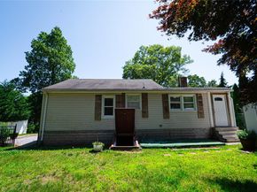 27 Cynthia Lane, Center Moriches NY 11934