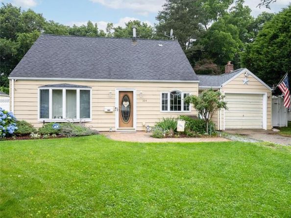 304 Jamaica Boulevard, Carle Place NY 11514