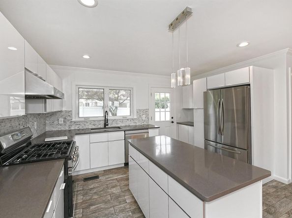 6 Ralph Young Avenue, Glen Cove NY 11542