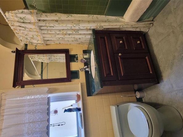 9501 165th Avenue, Howard Beach NY 11414