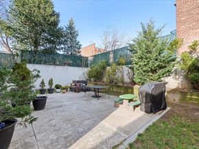 66-41 69th Street G1, Middle Village NY 11379