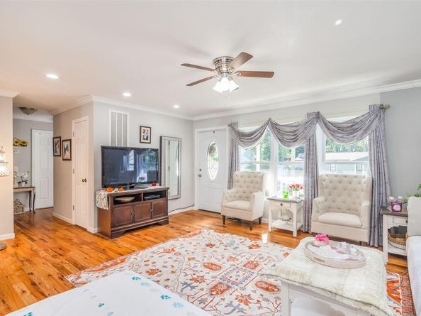 7 Henry Street, Centereach NY 11720