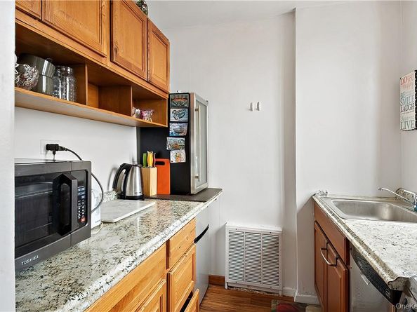 4320 Van Cortlandt Park East 6B, Bronx NY 10470
