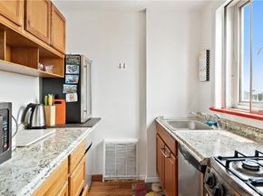 4320 Van Cortlandt Park East 6B, Bronx NY 10470