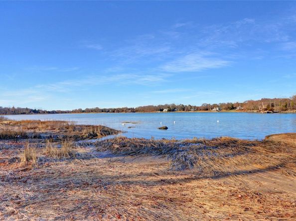 29 Dyke Road, Setauket NY 11733