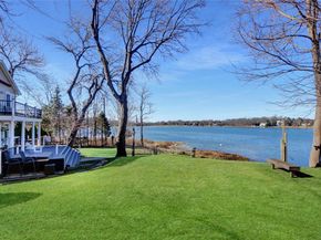 29 Dyke Road, Setauket NY 11733