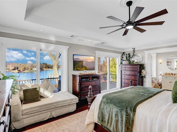 29 Dyke Road, Setauket NY 11733