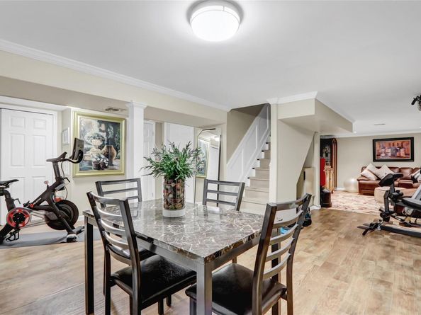29 Dyke Road, Setauket NY 11733