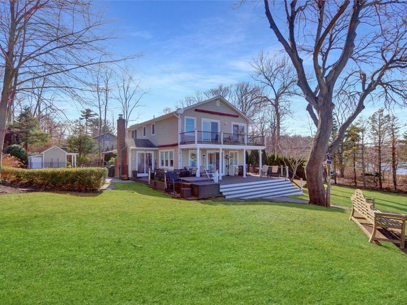 29 Dyke Road, Setauket NY 11733