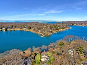 29 Dyke Road, Setauket NY 11733