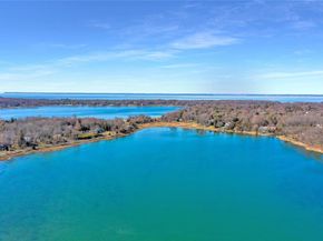 29 Dyke Road, Setauket NY 11733