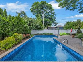 20 Northern Parkway E, Plainview NY 11803