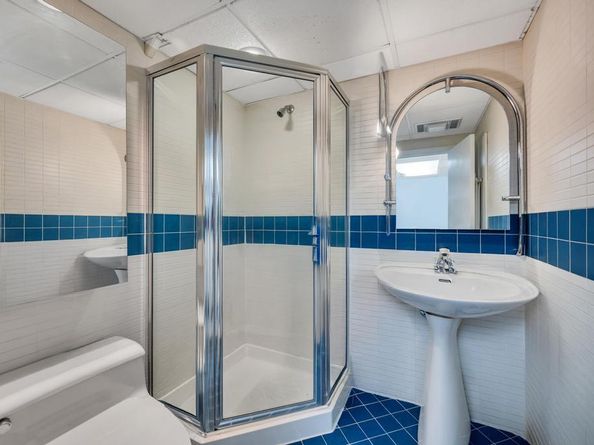 20 Northern Parkway E, Plainview NY 11803