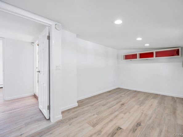 20 Northern Parkway E, Plainview NY 11803
