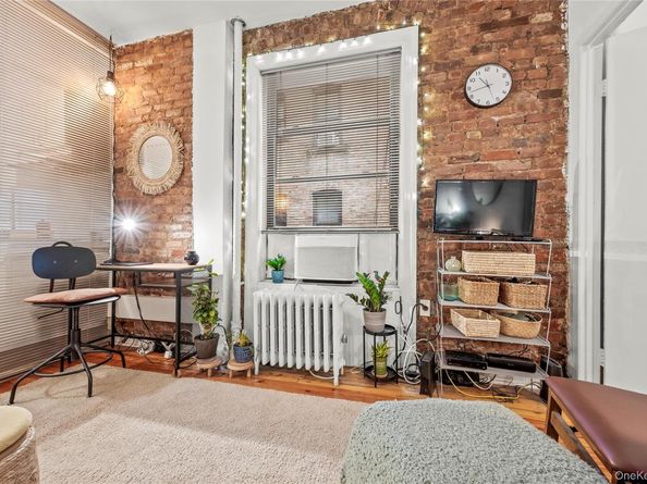 204 W 10th Street 7, New York (Manhattan) NY 10014