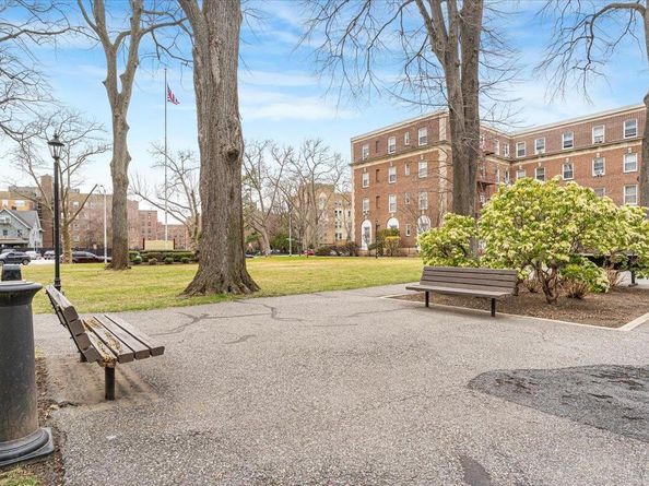 445 Gramatan Avenue CD3, Mount Vernon NY 10552