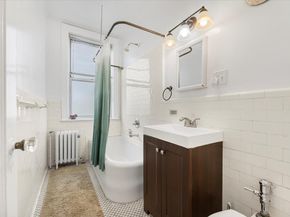 445 Gramatan Avenue CD3, Mount Vernon NY 10552
