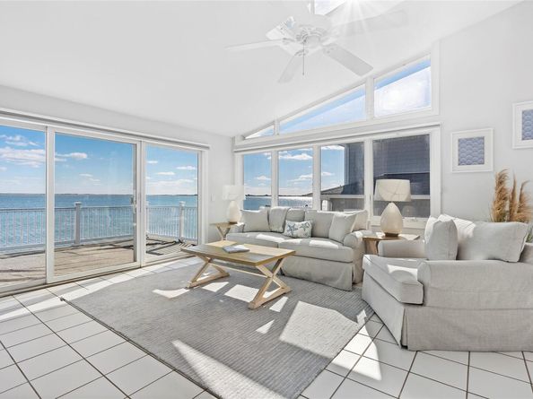 23 Shinnecock Road, East Quogue NY 11942
