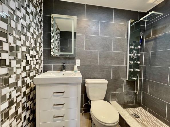 3099 Heath Avenue 2A, Bronx NY 10463