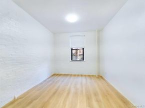 21-58 35 street 1E, Astoria NY 11105