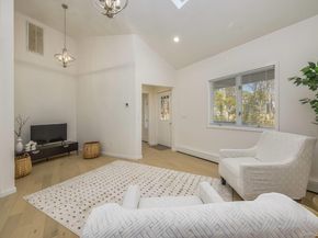 27 Bay Avenue W, Hampton Bays NY 11946