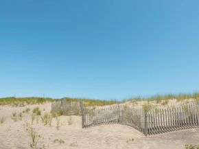 27 Bay Avenue W, Hampton Bays NY 11946