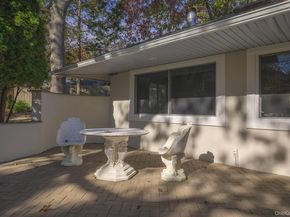 27 Bay Avenue W, Hampton Bays NY 11946