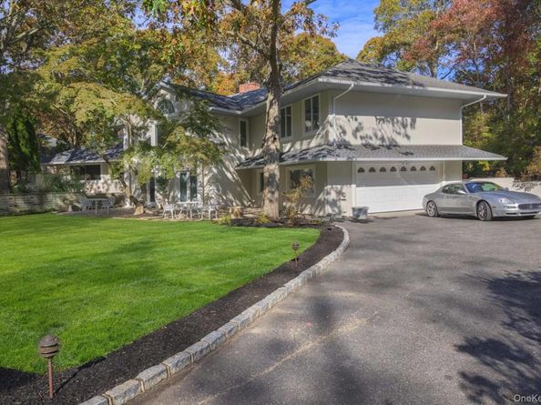 27 Bay Avenue W, Hampton Bays NY 11946