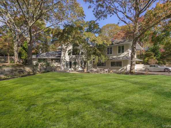 27 Bay Avenue W, Hampton Bays NY 11946