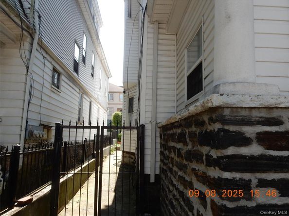 342 S 2nd Avenue, Mount Vernon NY 10550