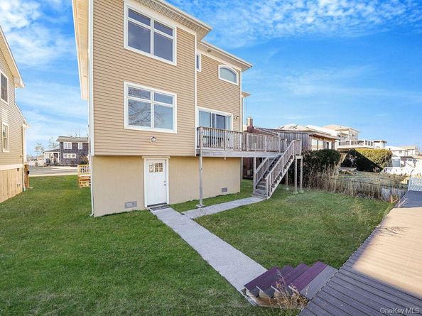 829 S Long Beach Avenue, Freeport NY 11520
