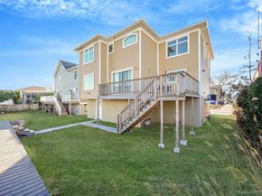 829 S Long Beach Avenue, Freeport NY 11520