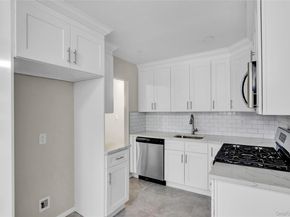 21 Chimney Lane, Bay Shore NY 11706