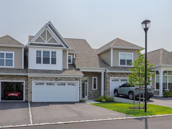 308 Silver Timber Drive 308, Yaphank NY 11980