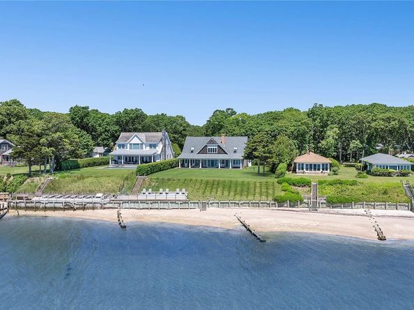 2100 Park Avenue, Mattituck NY 11952