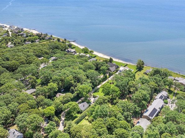 2100 Park Avenue, Mattituck NY 11952