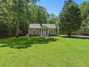 2100 Park Avenue, Mattituck NY 11952