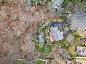 6 Heather Court, Dix Hills NY 11746